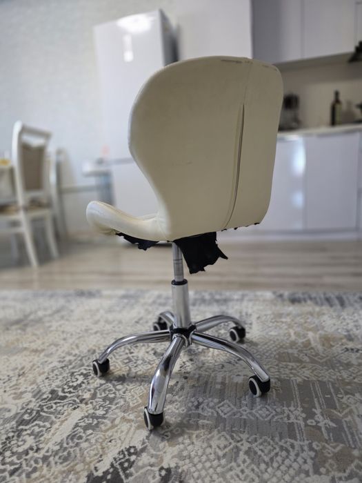 Продам кресло рабочая