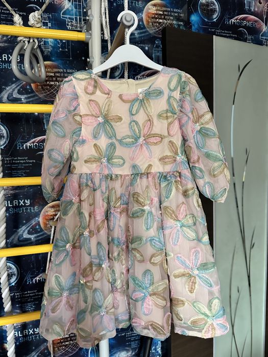 Продам нарядное платье