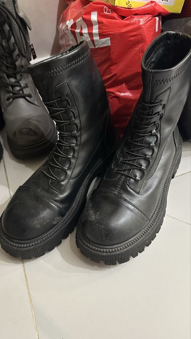 Отдам даром детскую обувь