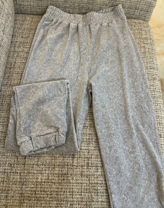 Нови дамски сетове от две части