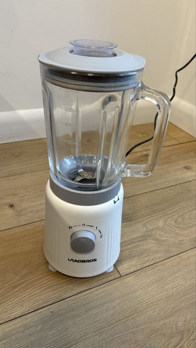 Продам блендер Leadbros