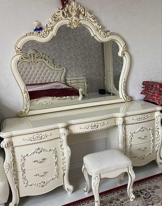 Спальный гарнитур Малайзия