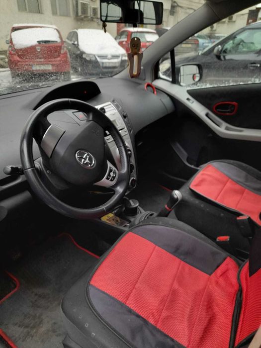 masina Toyota Yaris