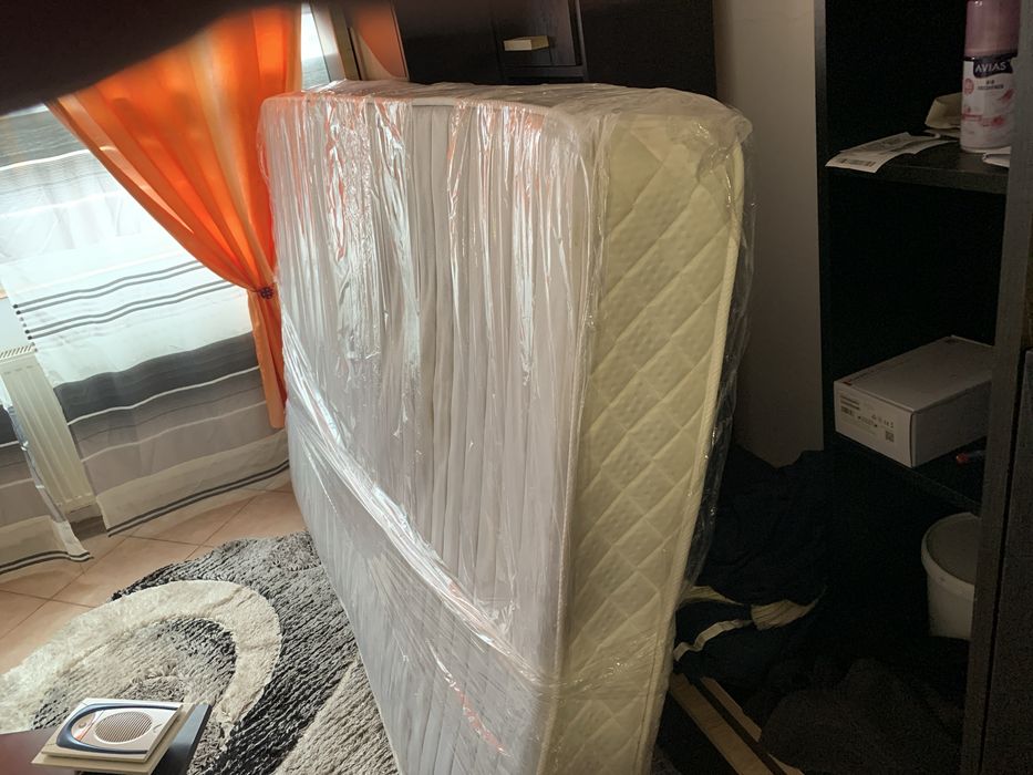 Vind saltea de pat cu arcuri in stare foarte buna