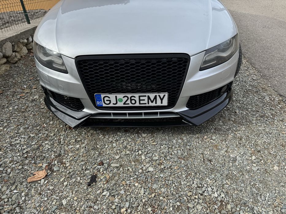 Bara fata Audi A4 b8 Lip Grila fagure