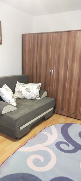 Dau spre inchiriere apartament cu 2 camere mobilat