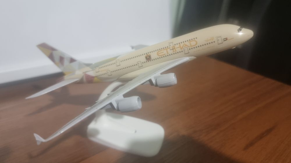 Модель самолета Airbus 380