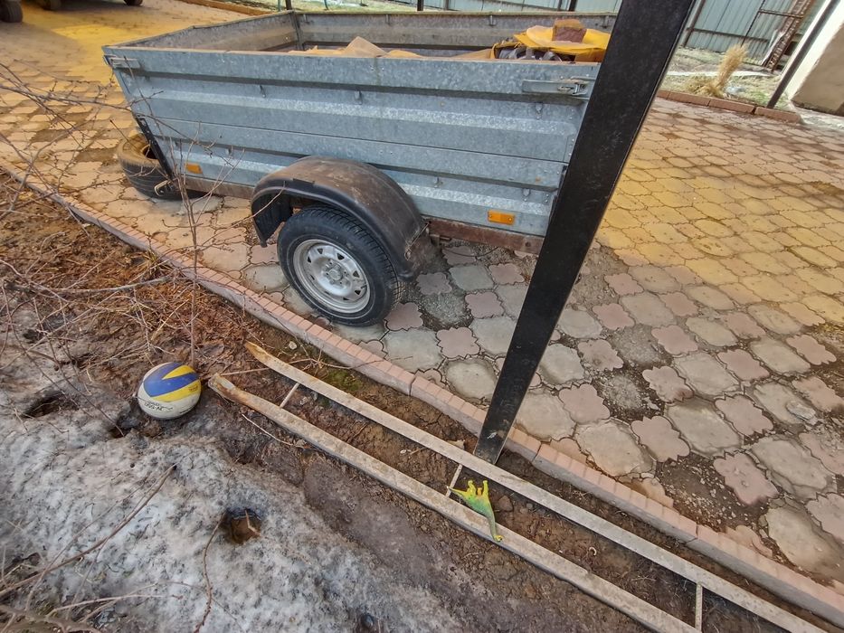 Продам прицеп заводской