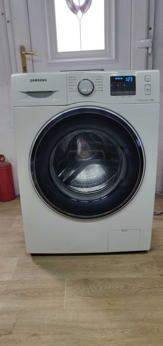 Masina de spalat rufe Samsung de 6-kg Slim / Ingust