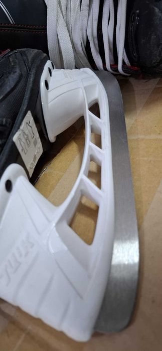 Продаются коньки