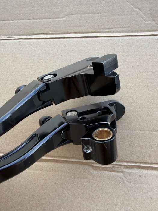 Set manete ajustabile Harley Softail  dupa 2018 FLDE FLHC FXBB FXLR/S