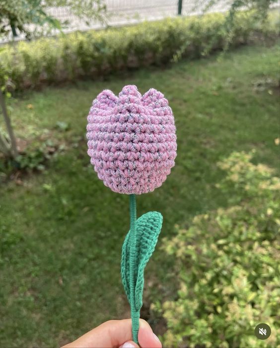 Букети от плетени цветя за подарък