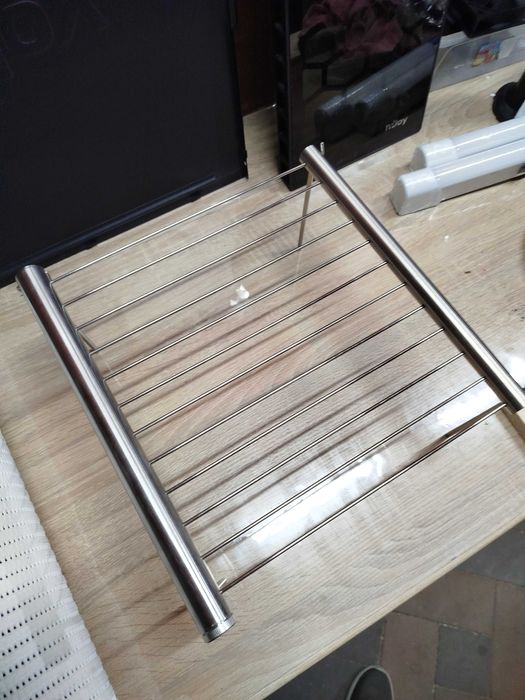 Gratar portabil pliabil pentru drumetii