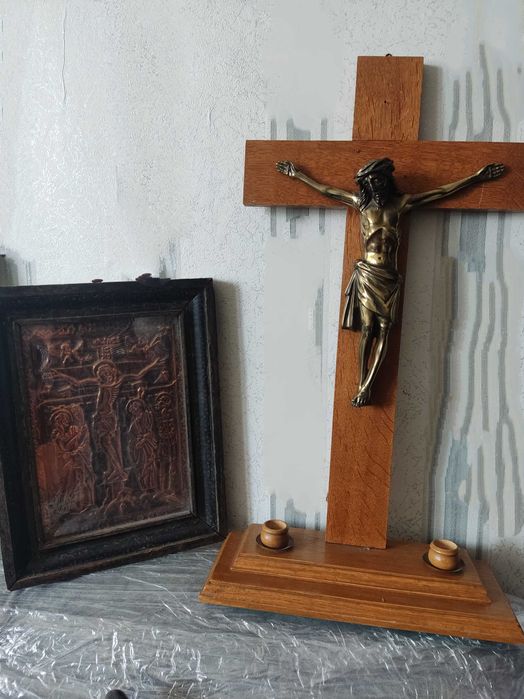 Големи икони медна,дърворезба и голям дървен кръст с броз Исус Христос