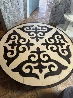 Продаем чайный стол круглый