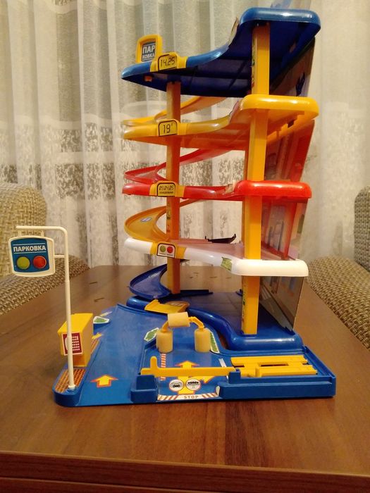 Автопаркинг-игрушка для мальчика