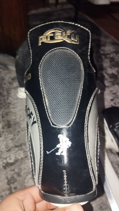 Продаю коньки срочно