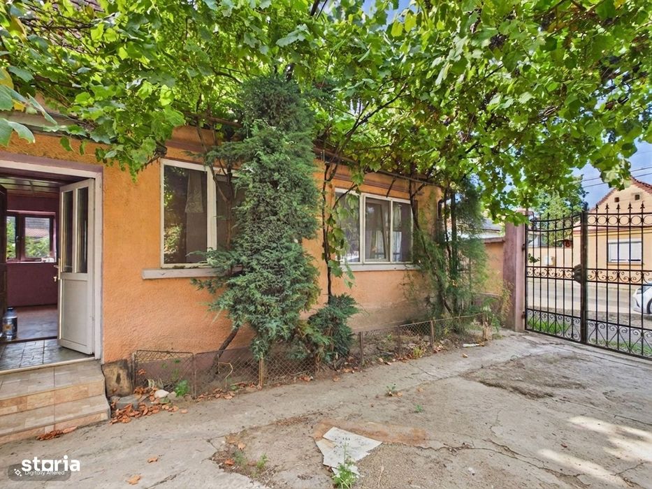 Casă Tileagd, 25 km Oradea, teren 328 mp