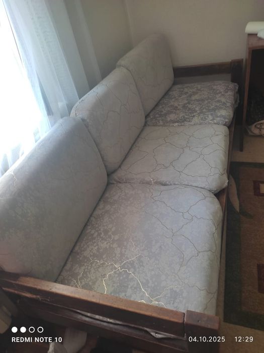 Продам диван старый рабочиий