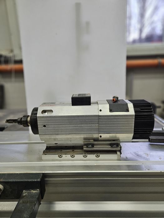 2 броя H.S.D. италиански мотора шпиндела