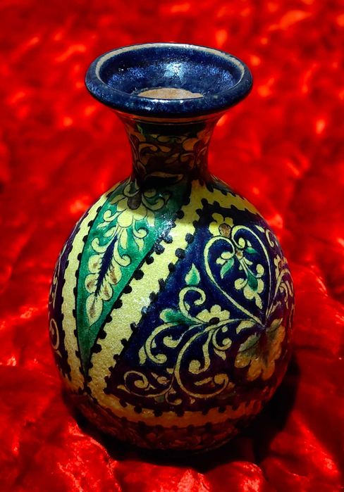 Ваза. Керамика Риштана