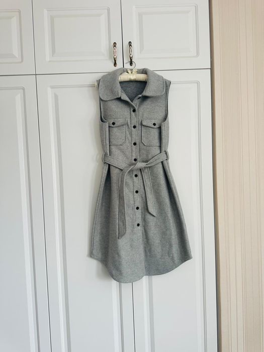 Vesta lunga , masura S / M , calduroasa stil Massimo Dutti