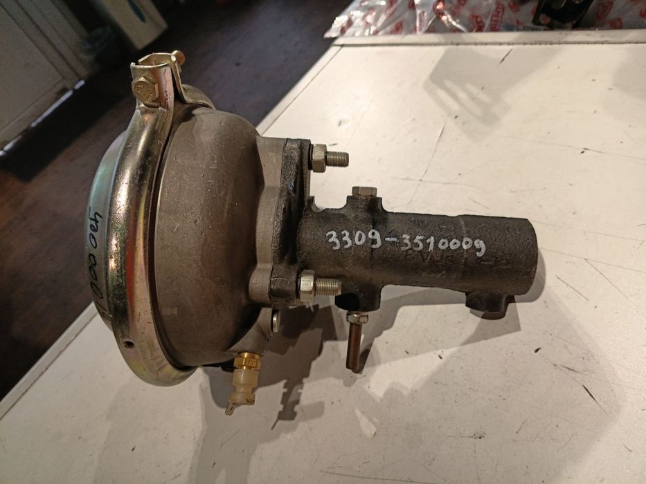 Усилитель пневматический с главным тормозным вакум на газ 3309