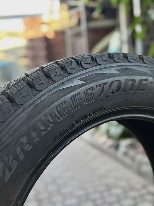 Шины Bridgestone Blizzak DM-V2, липучка