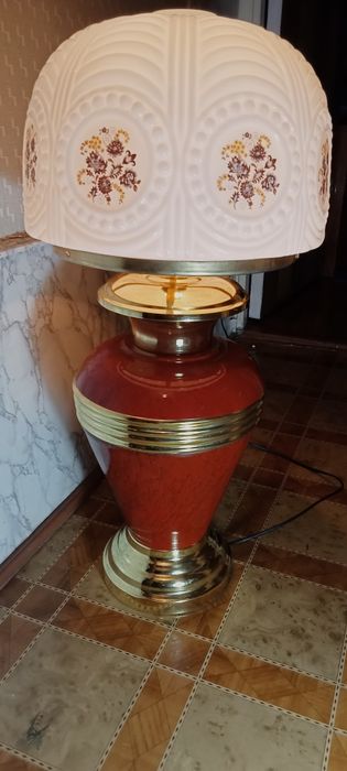Советская настолная лампа (светильник).