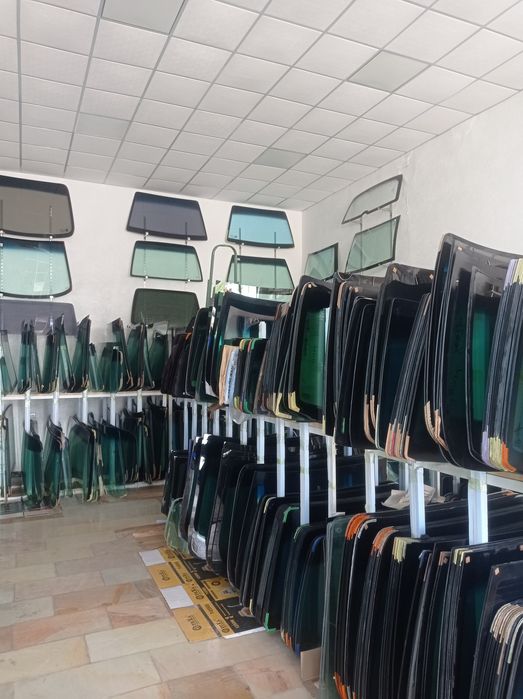 Лобовое ойналар сотилади