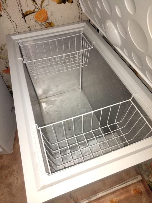 Продам Морозильник  почти новый