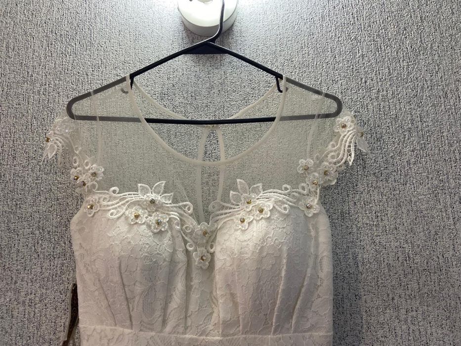 Продам платье цена договорная