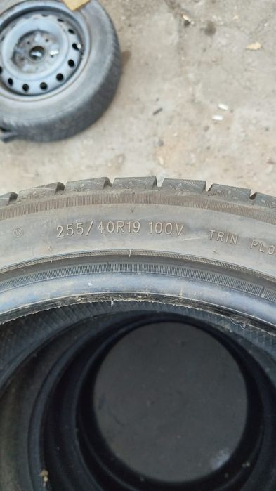 Покрышки зимние для автомобиля
