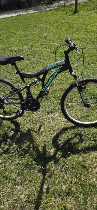 Vând bicicleta Champions