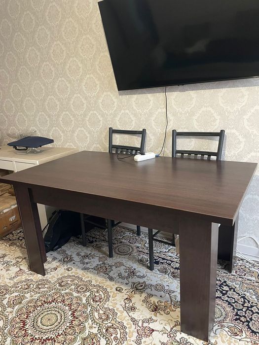 Продам кухонные стол