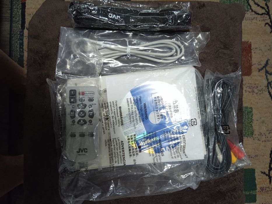 Продам видеокамеру JVC, GR370AS