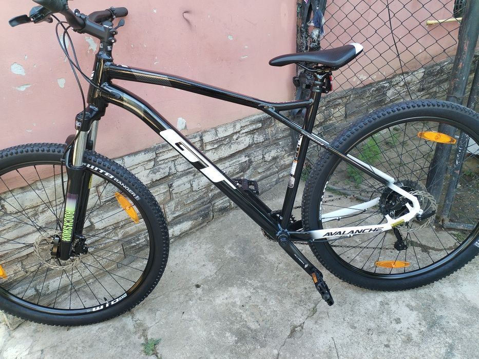 Bicicleta GT Avalanche roti 29 cadru aluminiu XL
