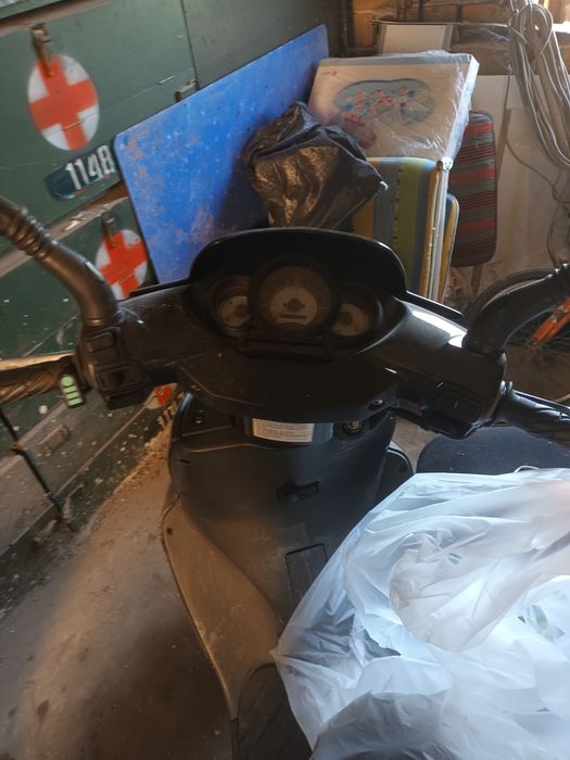 Продавам Aprilia sr 50