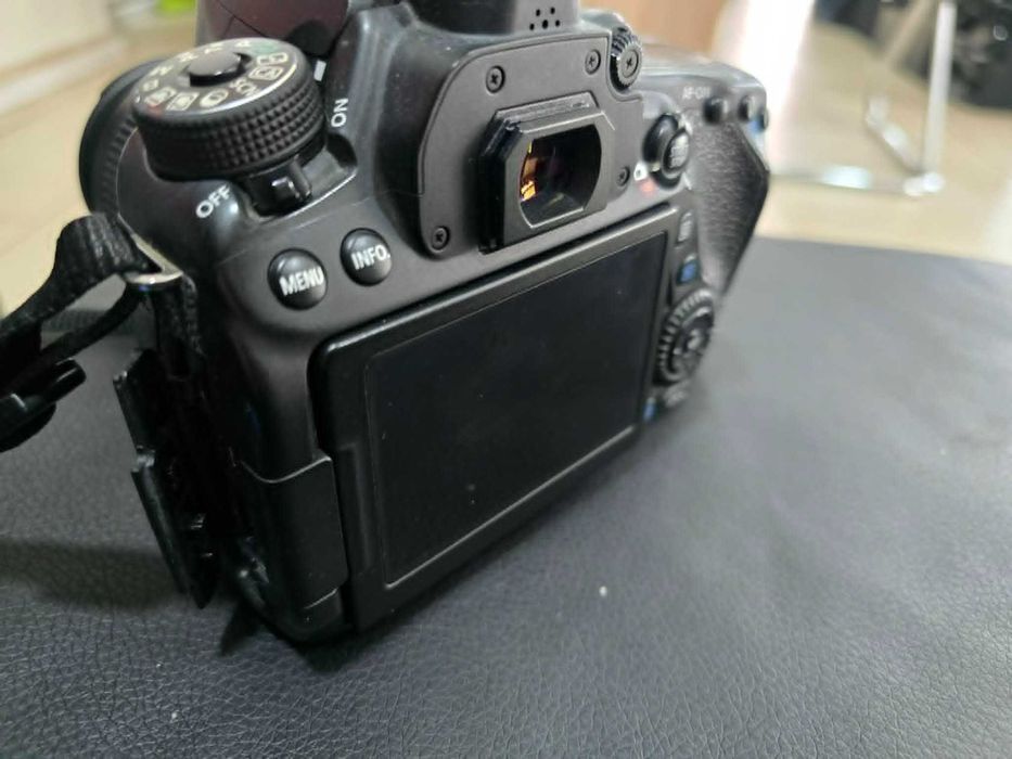 Фотоапарат Canon Eos 80D + 18 55 / 35к
