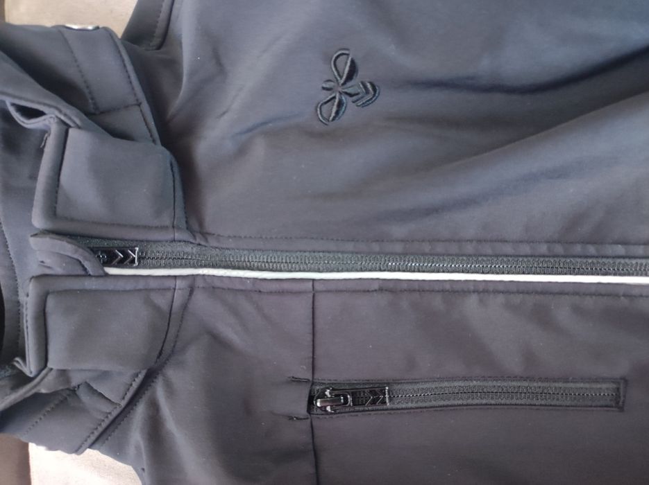 Оригинално софтшел яке Hummel