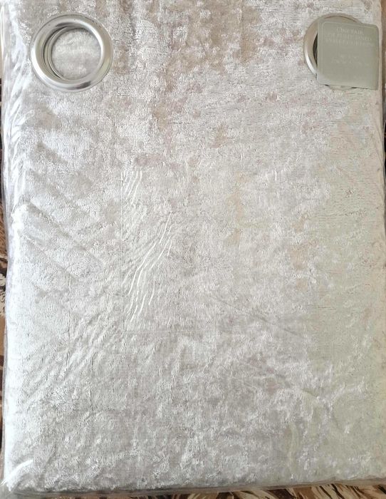 Продавам нови завеси, цвят шампанско