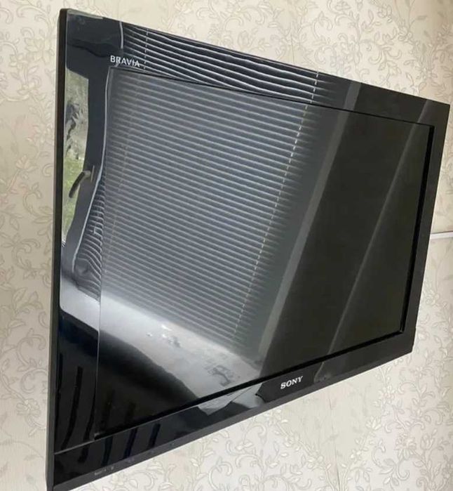 Срочно продаю Телевизор Sony KDL-32BX321