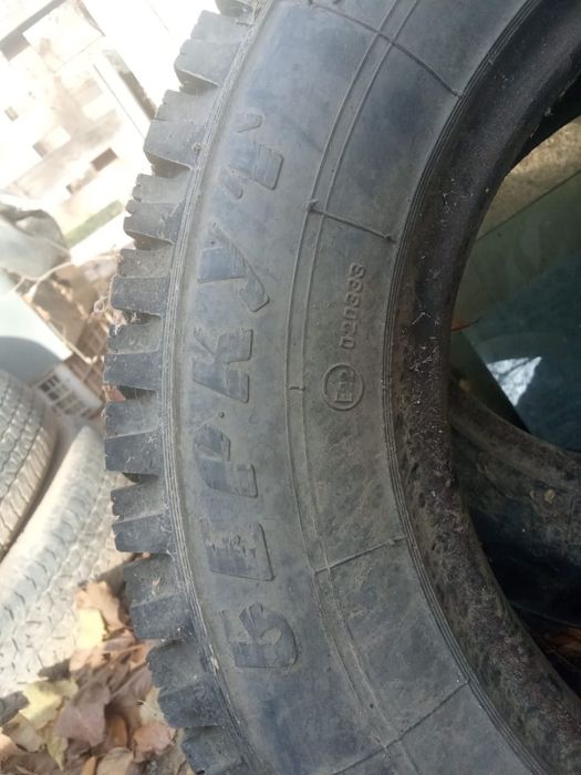 Зимни шипованные  шины р13