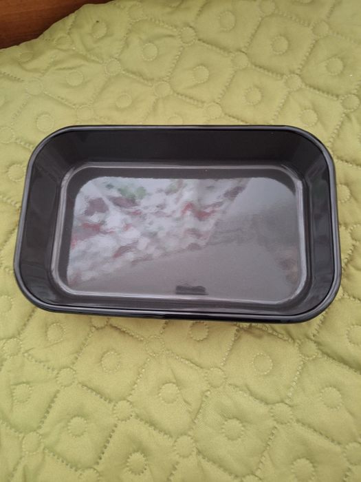 Продавам нова тавичка на Кока -Кола