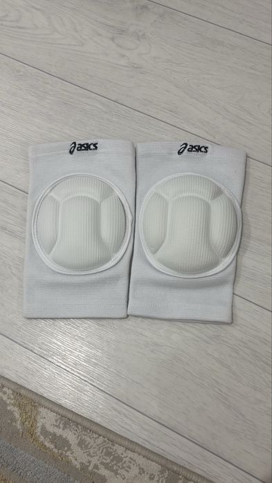 наколенники asics белые