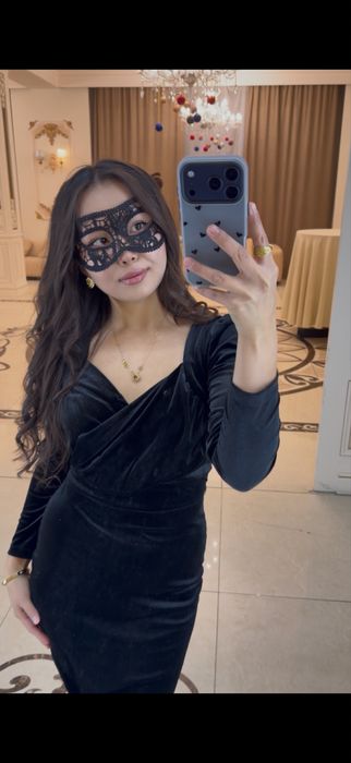 Красивое платье велюр