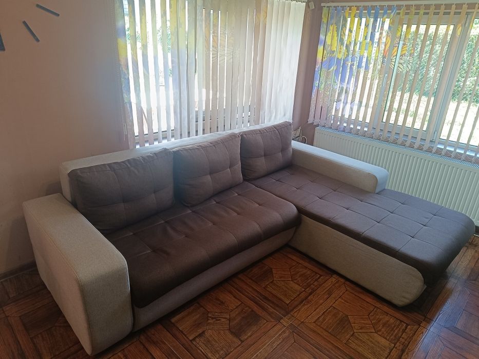 Разтегателен диван