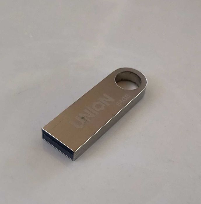 USB флешка с видео фильмами