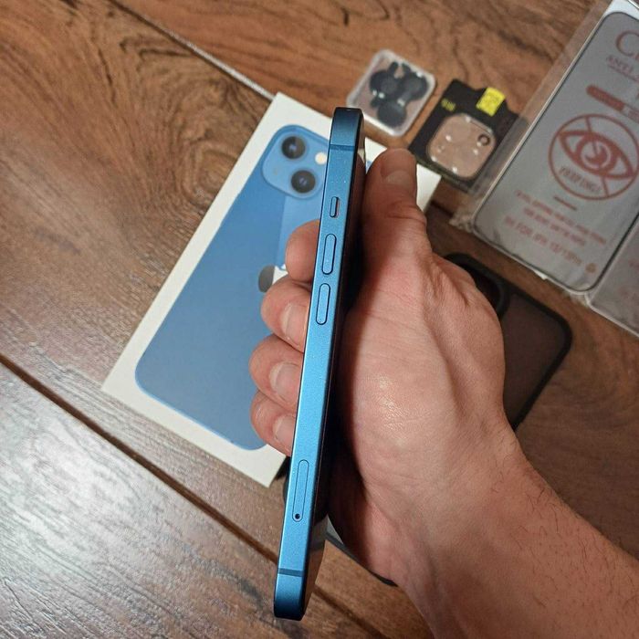 Продавам iphone 13 като нов 460лв