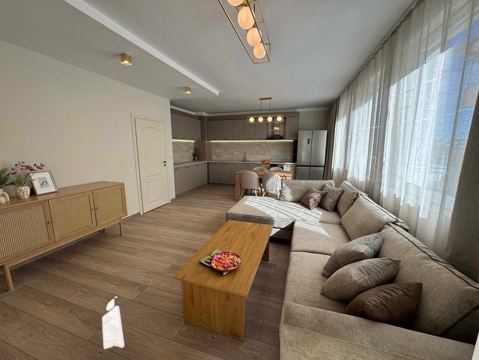 Продава се Двустаен апартамент в Велико Търново, Център - 78 кв.м за 967 €/кв.м - Снимка #13